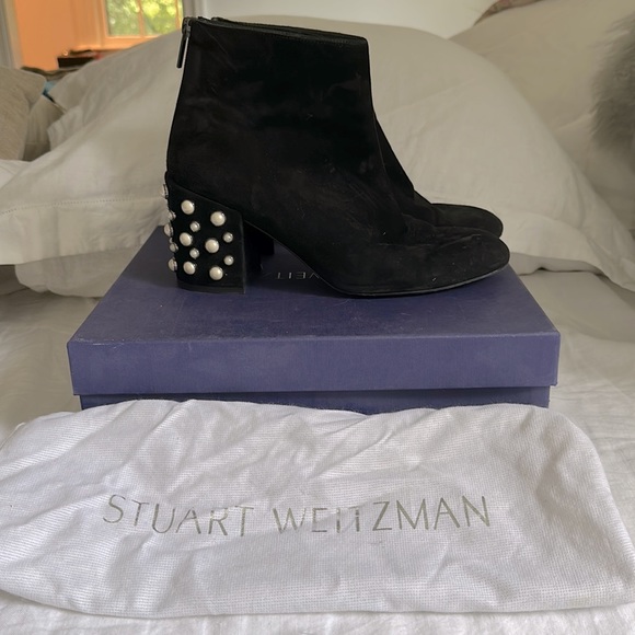 Stuart Weitzman Suede Pearl booties - Picture 1 of 4